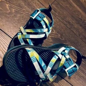 Girls Chacos size 12.  Great pre owned condition!